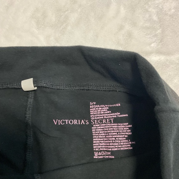 Supermodel Essentials from Victoria Secret Angels Tank Top and shorts - Picture 8 of 10